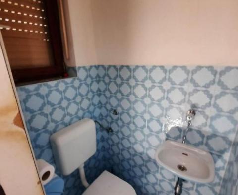 Dům se 2 apartmány v Vinkuran, Medulin jen 400 metrů od moře - pic 13
