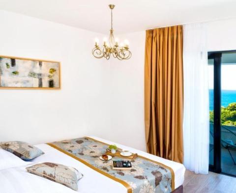 Csodálatos új, modern villa az Omis riviérán, mindössze 60 méterre a tengertől, úszómedencével, szaunával, fitnesz stúdióval és garázzsal - pic 20