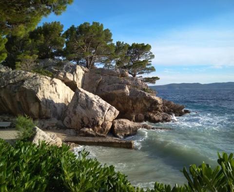 Propriété de deux appartements à Baska Voda avec une vue magnifique sur la mer, à seulement 50 mètres de la mer - pic 21