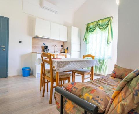 10 apartmanos apartmanház Bibinjében - pic 20