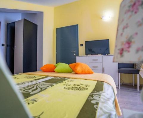 10 apartmanos apartmanház Bibinjében - pic 28