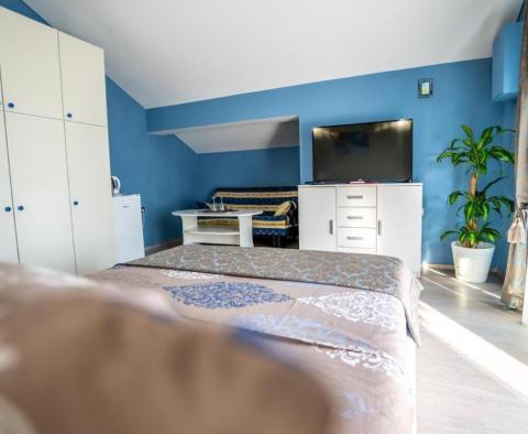 10 apartmanos apartmanház Bibinjében - pic 36