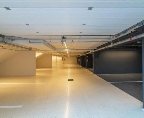 Un palais de 1ère ligne récemment rénové à Opatija avec piscine propose des appartements à vendre - pic 14