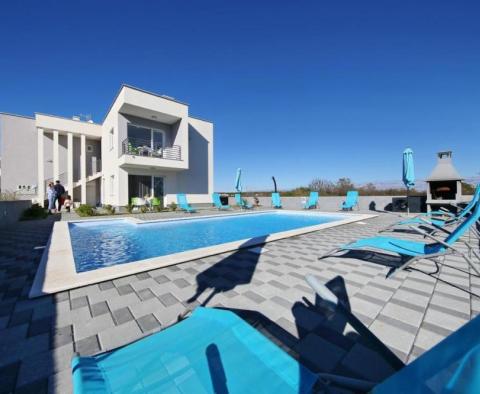 Elegáns, modern villa 4 lakással Zatonban eladó - pic 3
