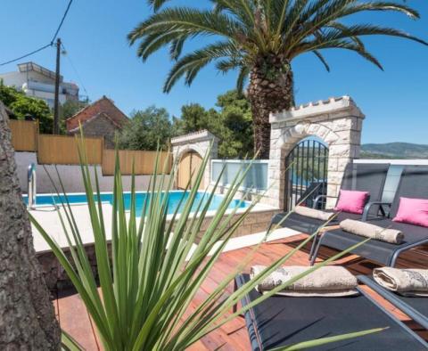 Villa on the first line to the sea in Trogir area - pic 6