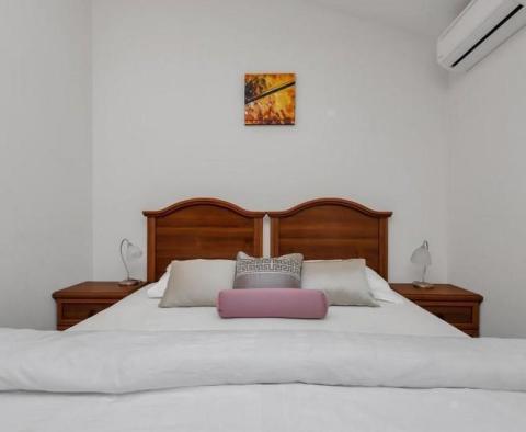 Piękny mini-hotel z 12 jednostkami zakwaterowania w Tucepi - pic 13