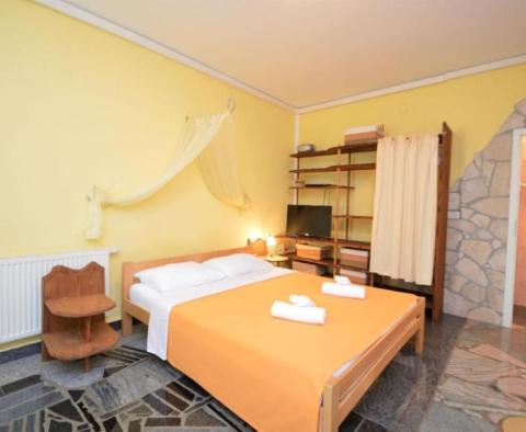 Apart-house of 9 apartments in Valbandon just 900 meters from the beach - pic 30