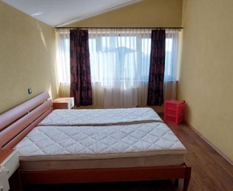 Dom apartamentowy z 4 luksusowymi apartamentami na sprzedaż w Galižana, Vodnjan - pic 11