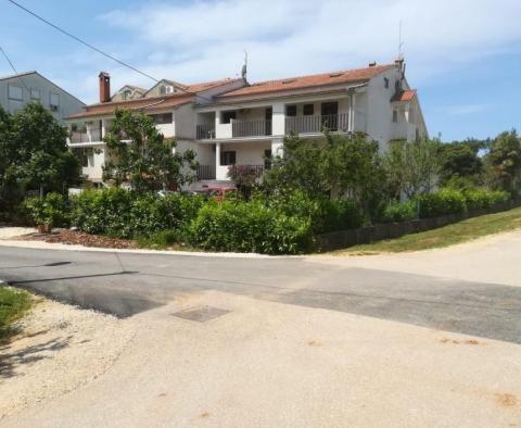 Geräumiges touristisches Anwesen in Rovinj, nur 300 Meter vom Meer entfernt - foto 7