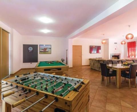 Villa with swimming pool near the city beaches in Nova Veruda, Pula suburb - pic 7