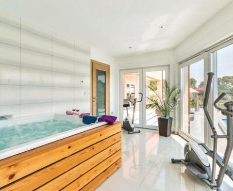 Villa with swimming pool near the city beaches in Nova Veruda, Pula suburb - pic 9
