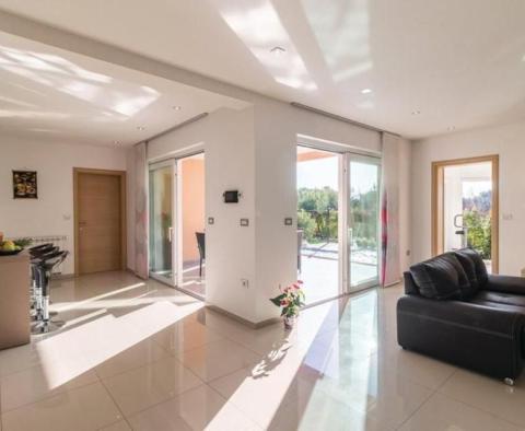 Villa with swimming pool near the city beaches in Nova Veruda, Pula suburb - pic 28