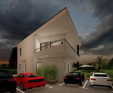 Moderní vila s bazénem v Malinska-Dubašnica pouhých 150 metrů od moře - pic 15