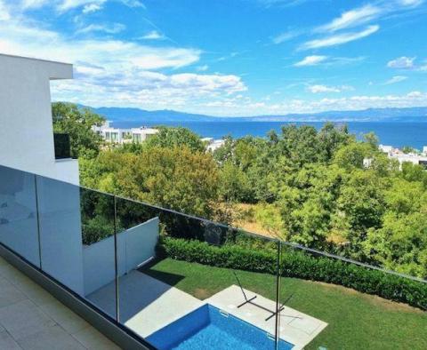 Modern penthouse with swimming pool in Vantačići, Malinska-Dubašnica - pic 4