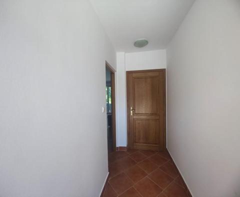 Dům se dvěma apartmány v Njivice s krásným výhledem na moře - pic 10
