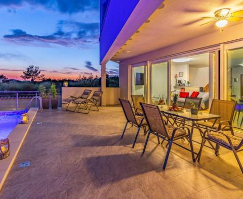 Modern villa with swimming pool just 150 meters from the sea in Medulin - pic 20