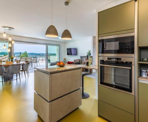 Modern villa with swimming pool just 150 meters from the sea in Medulin - pic 26
