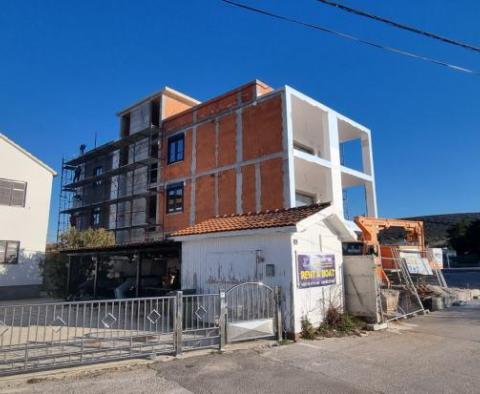 Luxusapartment in einer Stadtvilla in erster Meereslinie in Sukosan - foto 9