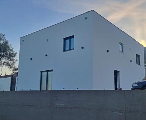 Einstöckige moderne Villa mit Swimmingpool in der Nähe des Meeres in Rabac, herrliche Aussicht - foto 4