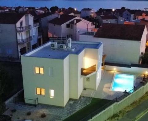 New built villa in Brodarica with swimming pool and sundeck area just 300 meters from the sea - pic 16