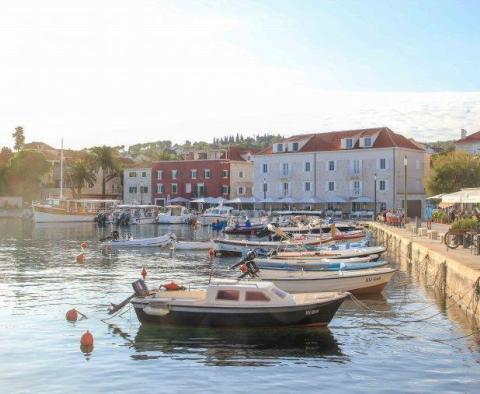 Deluxe first line villa in Supetar on Brac island with a mooring for a boat - pic 60