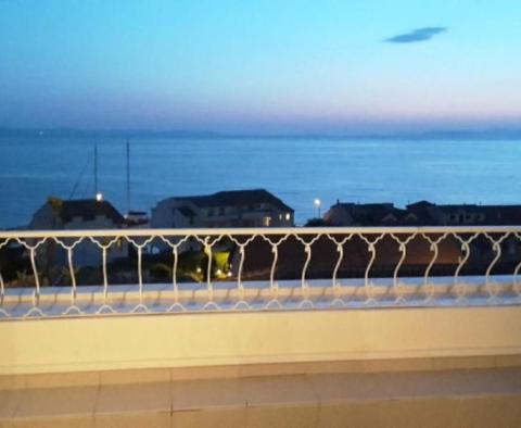 Apart-Villa in Dugi Rat, nur 70 Meter vom Meer entfernt - foto 12