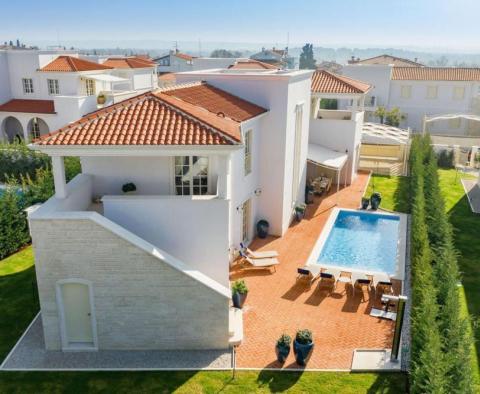 Fascinating villa in Tar, Tar-Vabriga, unexpected oasis of elegance and luxury in Croatia - pic 2