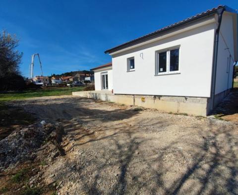 Új ház a pólai Veli Vrh-ben, ahol az év 365 napján Horvátországban lakhat - pic 4
