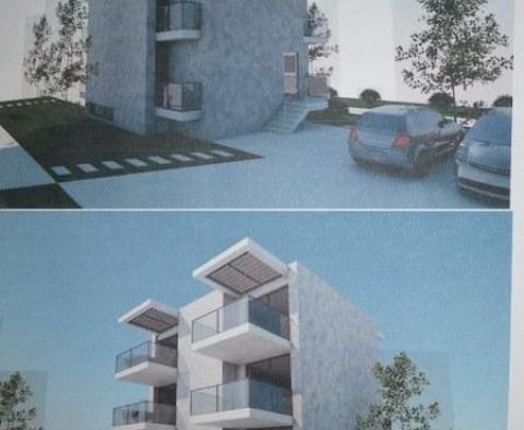 Einzigartiges Baugrundstück in Porec mit der Möglichkeit sofort mit dem Bau zu beginnen - foto 19