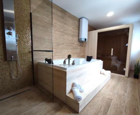 Współczesna willa z podgrzewanym basenem, sauną, jacuzzi, luksusowo urządzona - obszar Vodnjan - pic 11