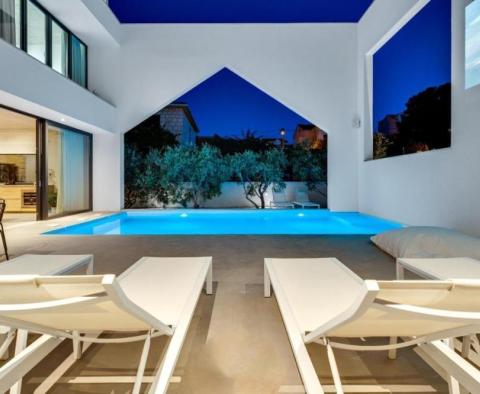 Superb villa of modern design in Supetar on Brac island - pic 41