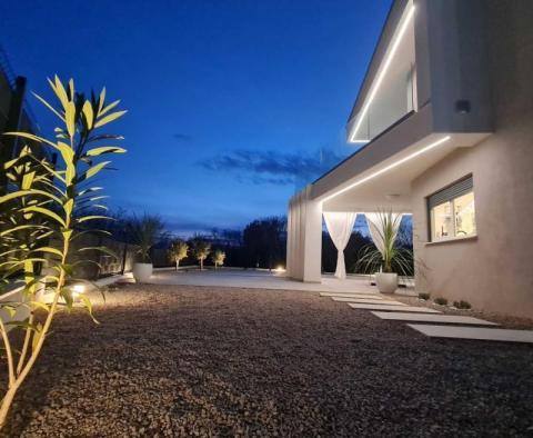 Villa of modern outlook in Garica, Vrbnik, on Krk island - pic 4