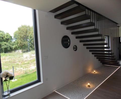 Moderne Villa im Grünen im mittelalterlichen Barban - foto 12