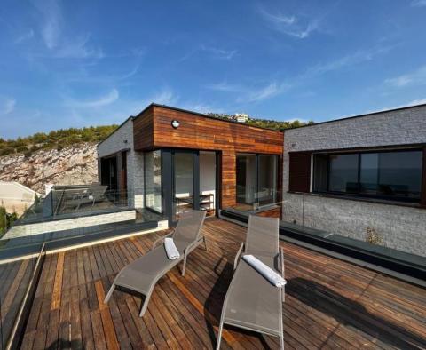 Villa moderne dans un tout nouveau complexe au bord de l'eau dans la région de Sibenik - pic 11