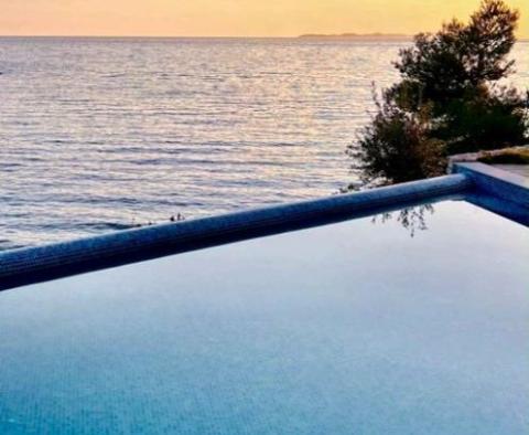 Villa moderne dans un tout nouveau complexe au bord de l'eau dans la région de Sibenik - pic 13