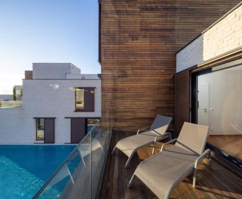 Villa moderne dans un tout nouveau complexe au bord de l'eau dans la région de Sibenik - pic 19