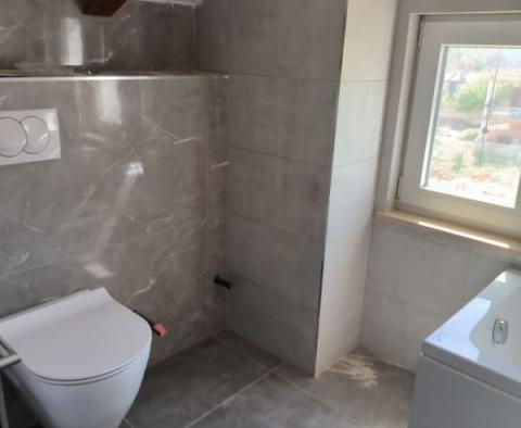 Maison mitoyenne nouvellement construite à Rovinjsko Selo, Rovinj à seulement 7 km de la mer et du centre-ville - pic 32