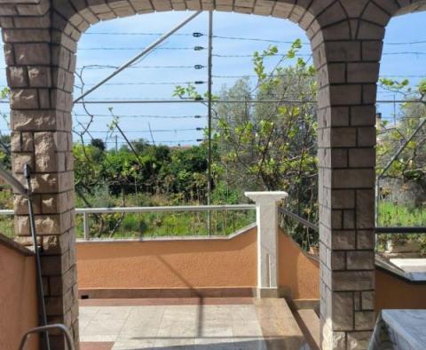 Tengerre néző apartmanház 5 apartmannal Fažanában - pic 66
