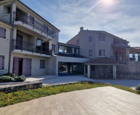 Enormous estate with two villas, two swimming pools, 10 apartments and a tennis court in Barban area, 8550 sq.m. of land - pic 83