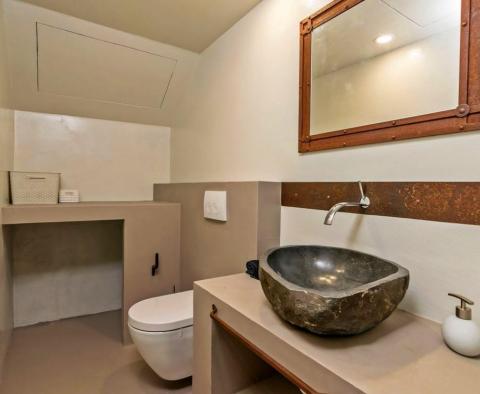 Designer stone villa with swimming pool in Oprtalj area - pic 27