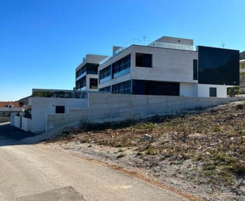 Modern villetta with sea views and swimming pool near Zadar - pic 27