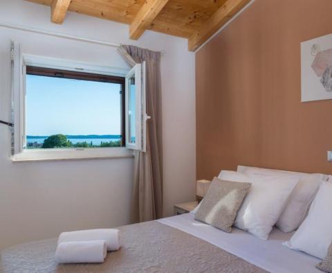 Villa dans le quartier de Fažana avec piscine et verdure autour, sur 2300 m². terrain - pic 24