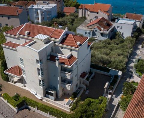 Hotel zum Verkauf in Tucepi, nur 70 Meter vom Meer entfernt - foto 6