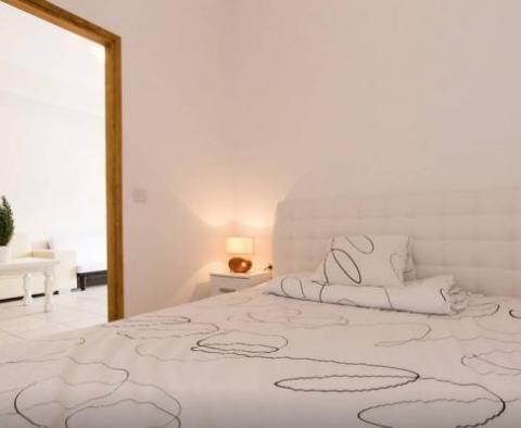 Apart-Haus mit 5 Wohnungen zum Verkauf in Silo, mit Meerblick, nur 300 Meter vom Strand entfernt - foto 18