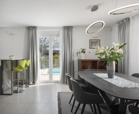 Luxury villa in prestigious Fažana, only 300 meters from the sea - pic 10