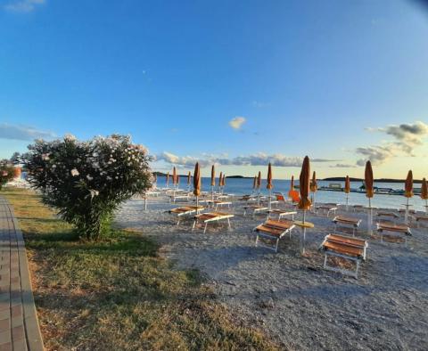 Luxury villa in prestigious Fažana, only 300 meters from the sea - pic 38