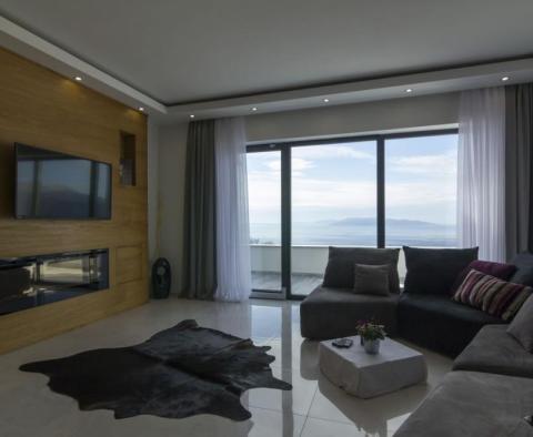 Lux villa in Martinkovac, Rijeka, with swimming pool and sea views - pic 19
