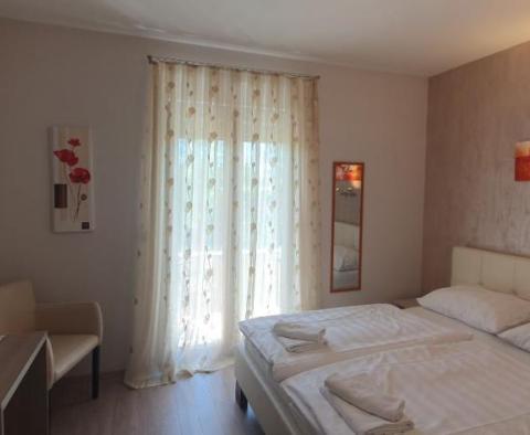 Qualitätshaus in der Gegend von Poreč cca. 1,2 km vom Meer entfernt - foto 37