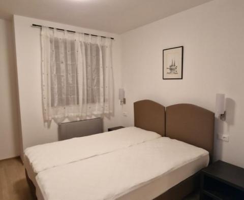 Propriété spacieuse avec 16 chambres, deux piscines et un court de tennis - pic 13