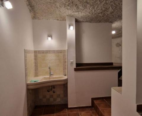 Propriété spacieuse avec 16 chambres, deux piscines et un court de tennis - pic 36